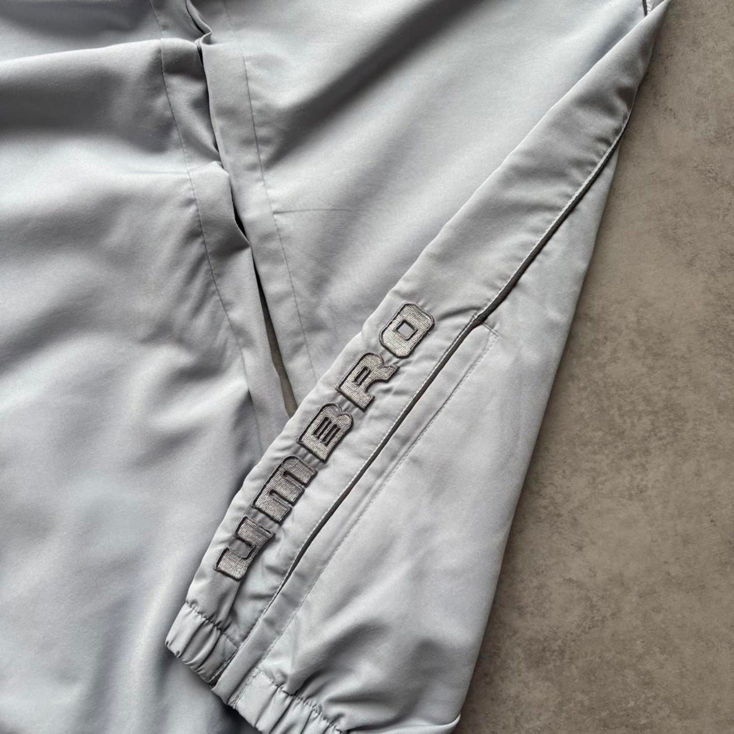 Umbro Trackpants Grey (Large)