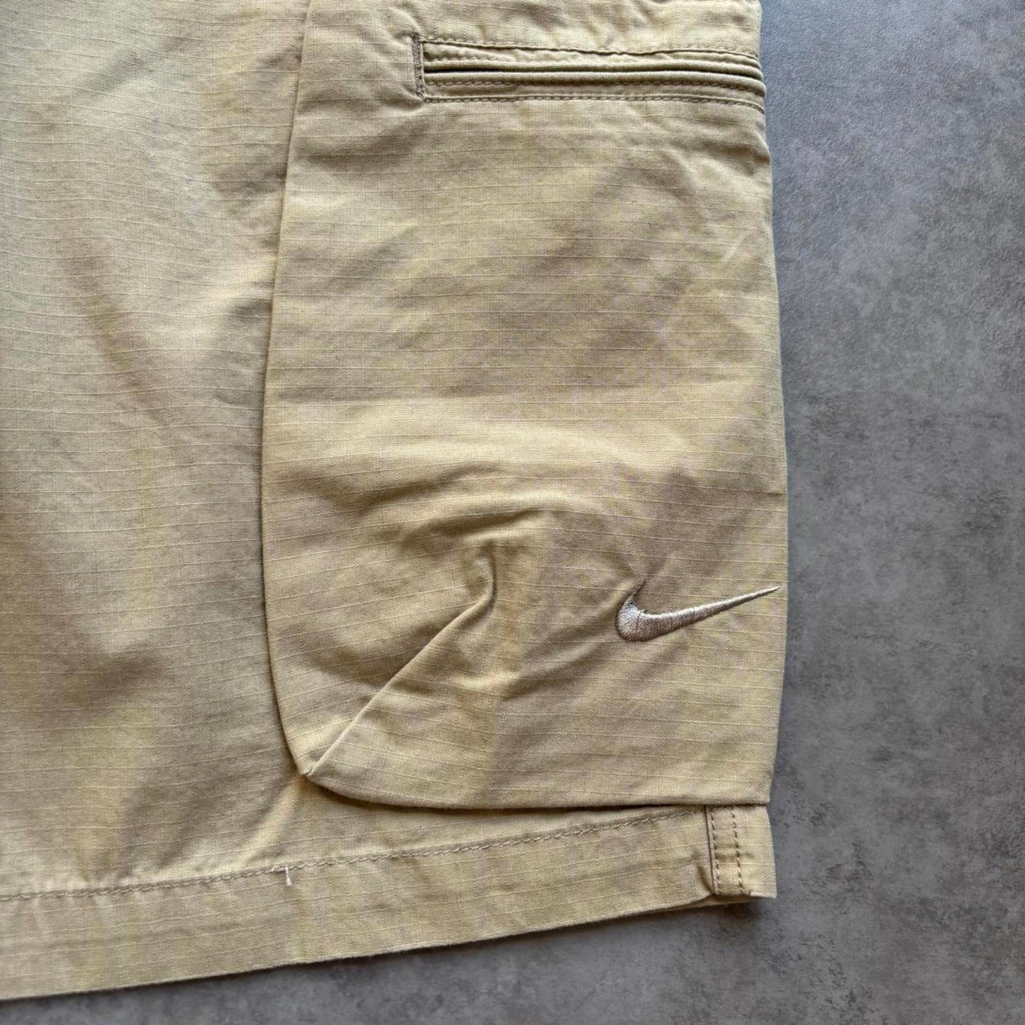Nike Shorts Beige (30)