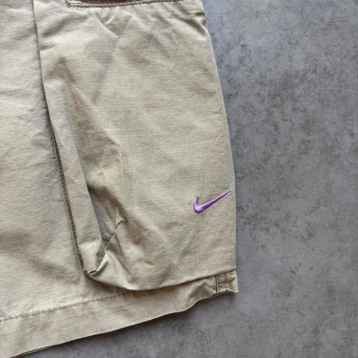 Nike Shorts Beige (32)