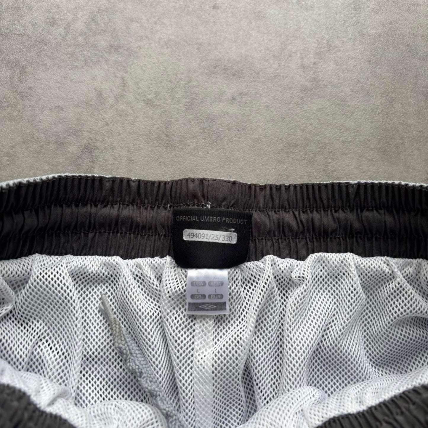 Umbro Trackpants Grey (Large)