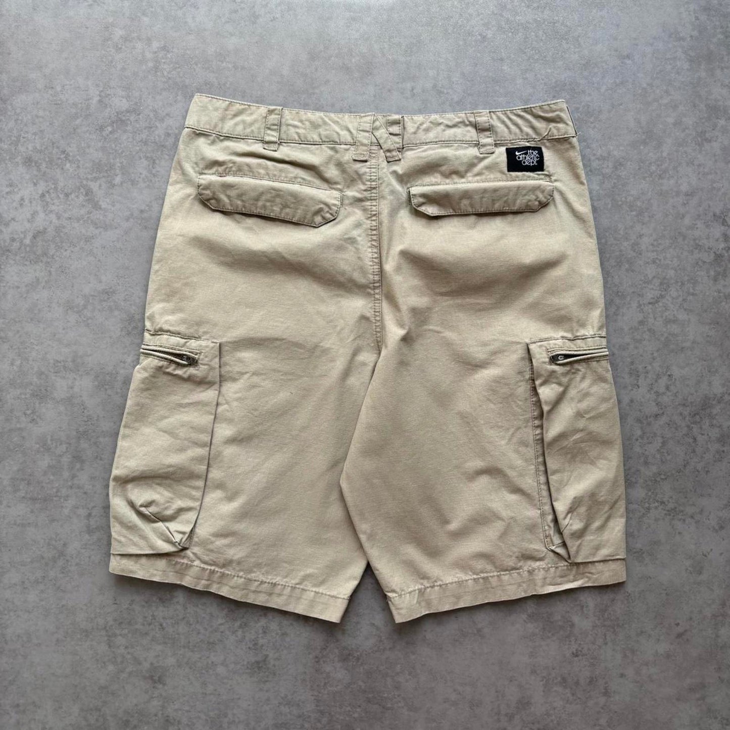 Nike Shorts Beige (32)