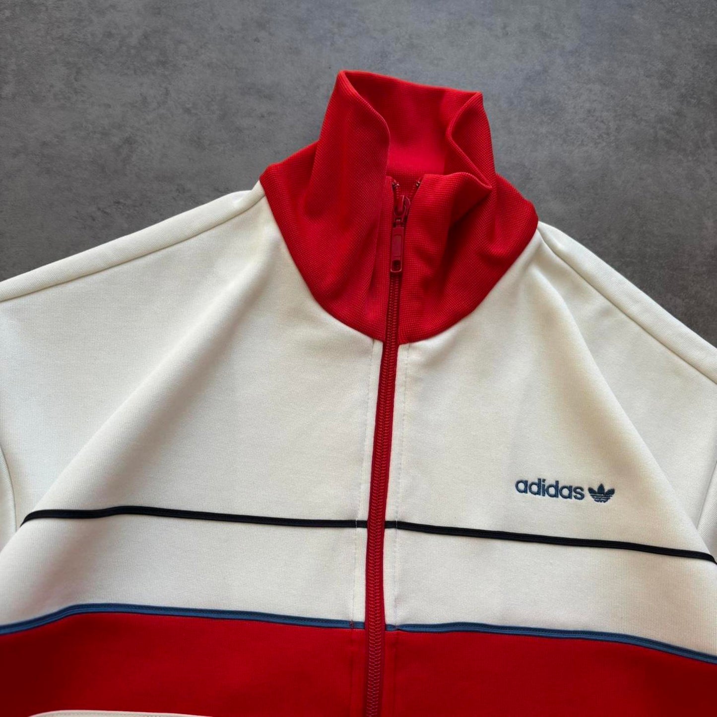 Adidas Jacket Red (Large)